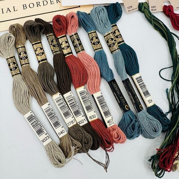 The Drawn Thread Counted Cross Stitch 12 House Sampler & Perennial Border Floss - Picture 10 of 11